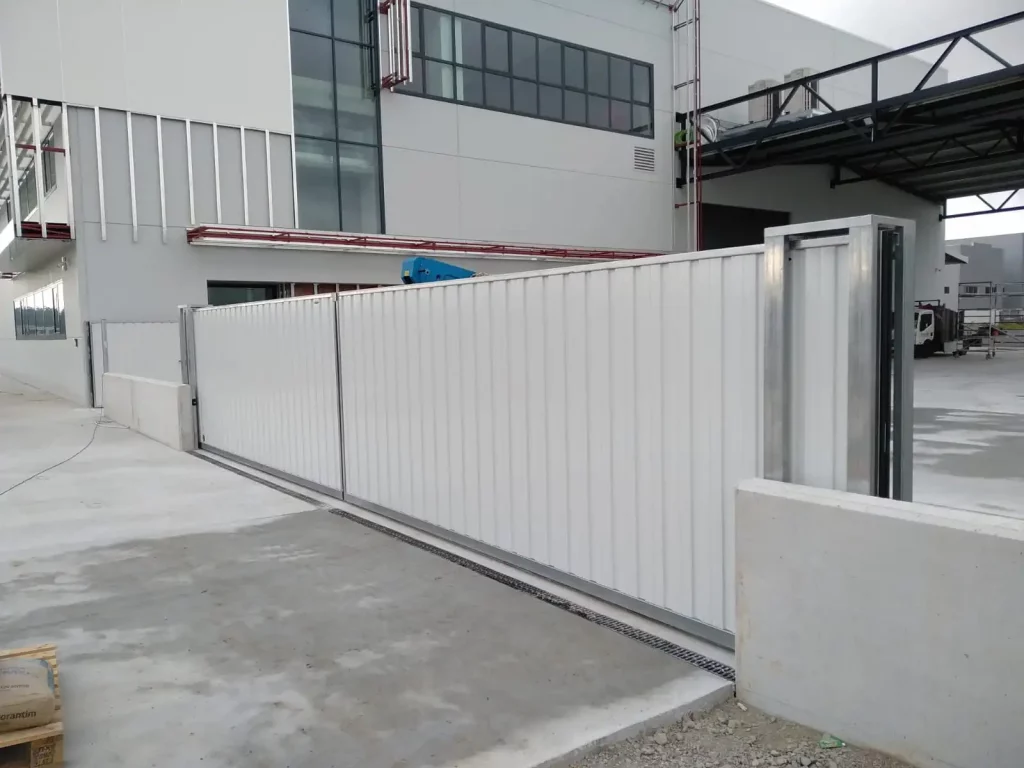 Portones y cancelas en Granada y Almería