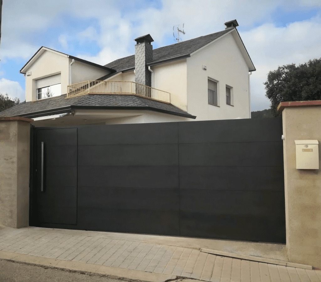 Puertas correderas en Granada y Almería